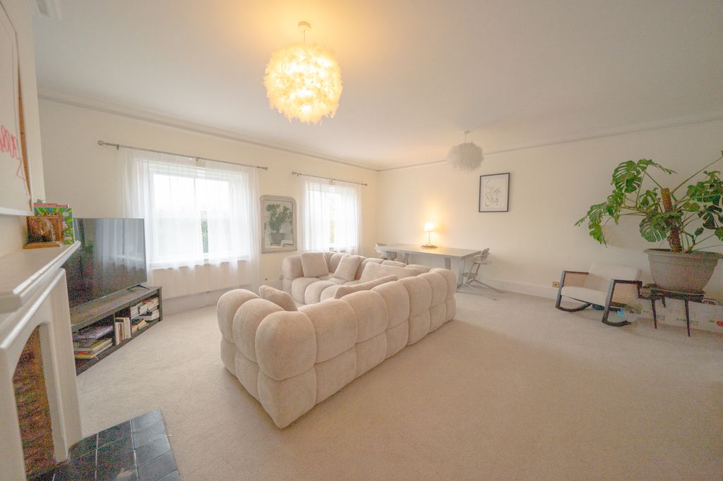 Property photo 2 of 15 Dsc08330-Hdr-Edit