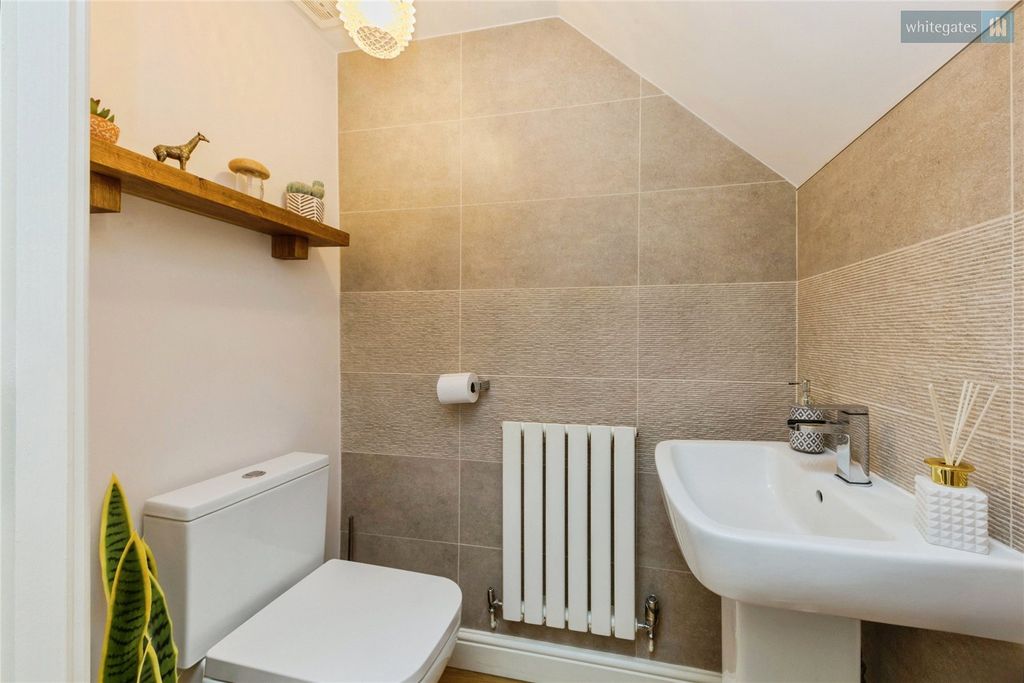 Property photo 2 of 24 Picture No. 05