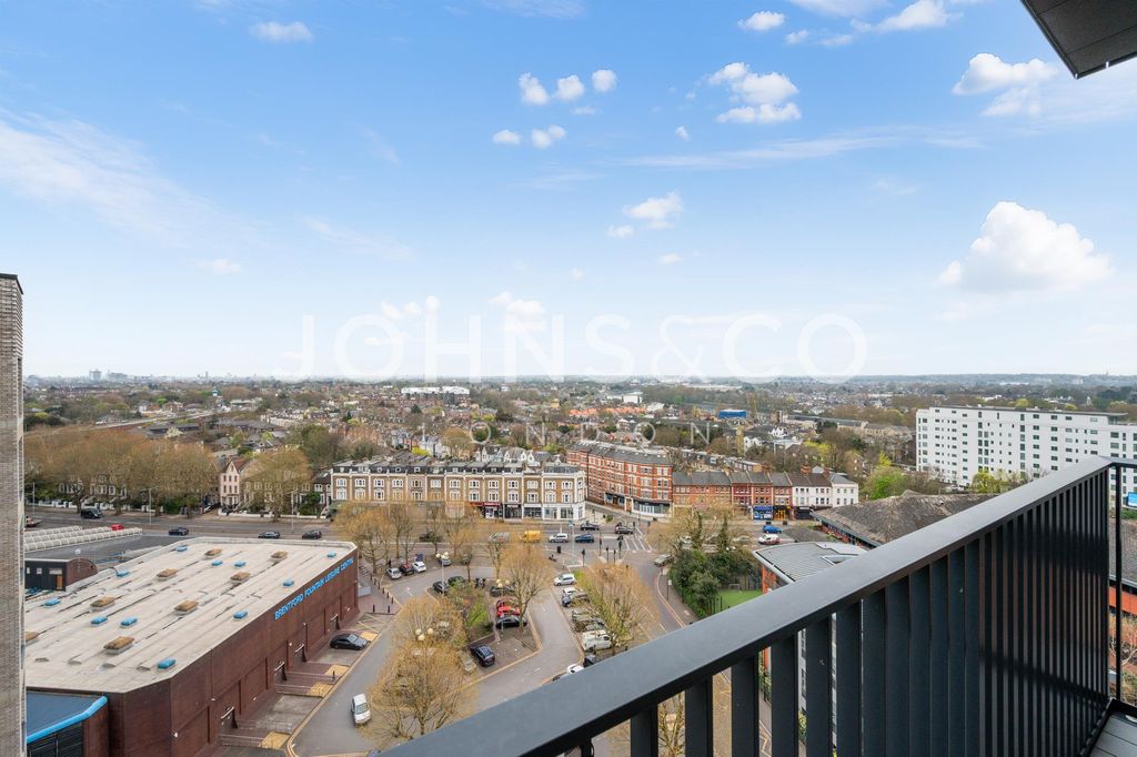 Property photo 3 of 14