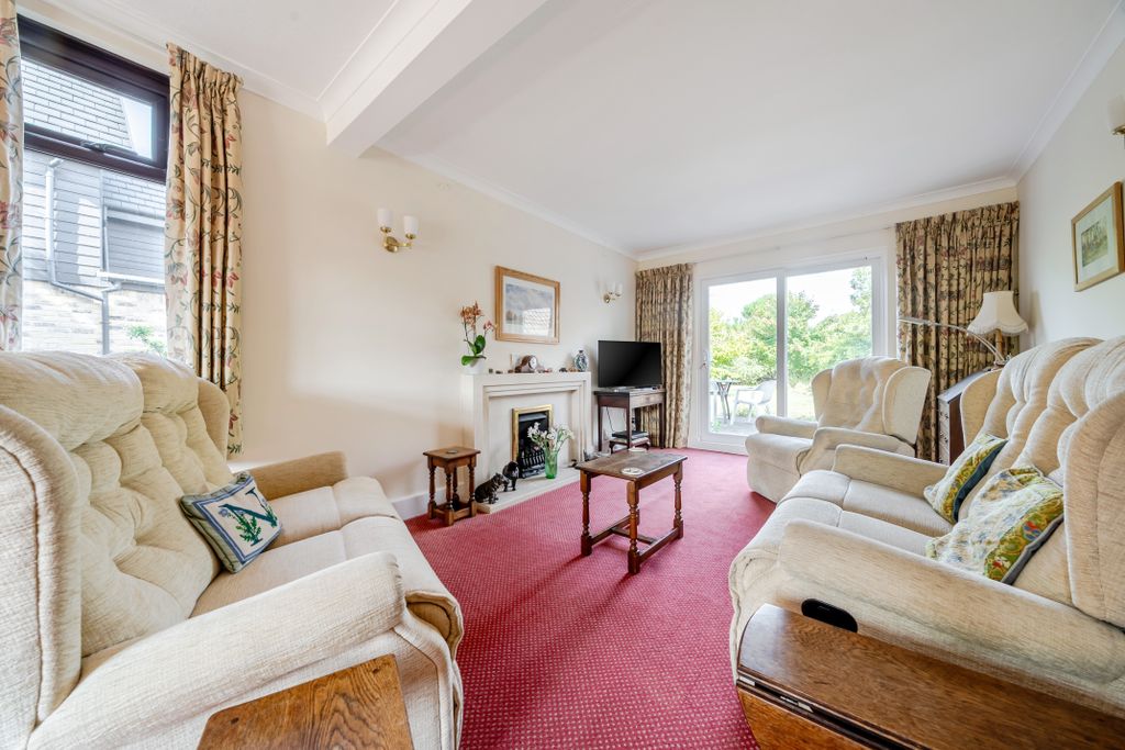 Property photo 3 of 16 Sitting Room