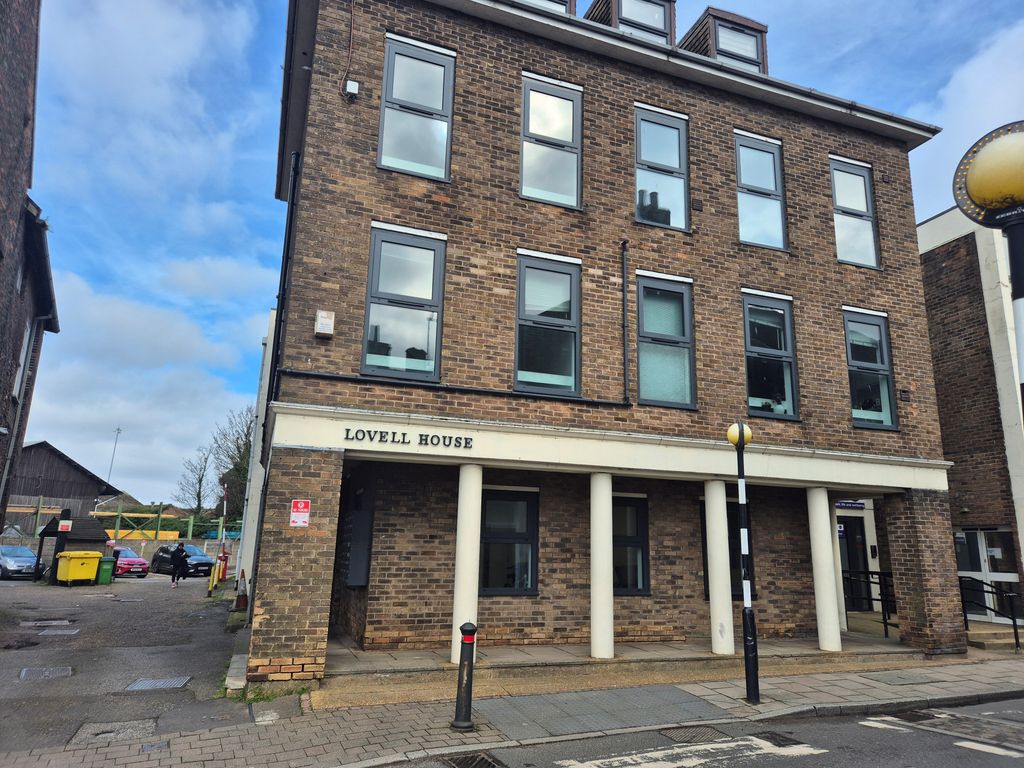 Property photo 1 of 5 Balcony