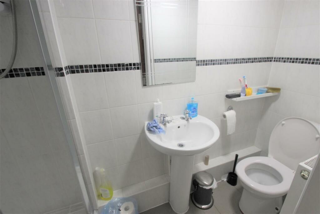 Property photo 3 of 10 Bath2
