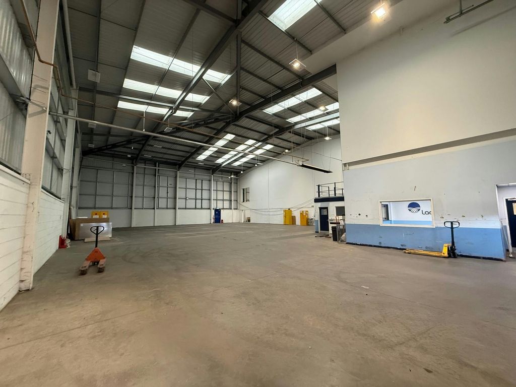 Property photo 3 of 8 3.Jpg