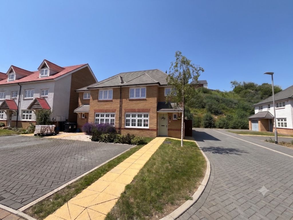 Property photo 1 of 13 5247430