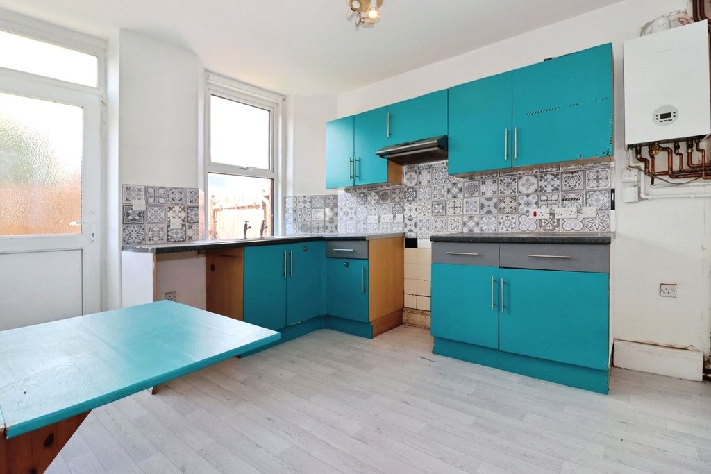 Property photo 2 of 17 Pbox-Img.Jpg