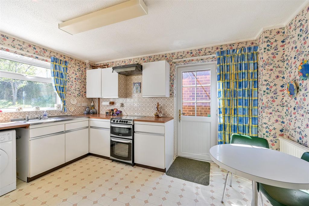 Property photo 3 of 20