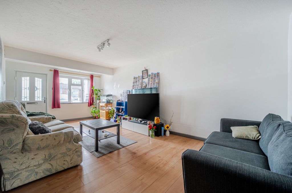 Property photo 2 of 12 1447533-1-69F0Ad2...
