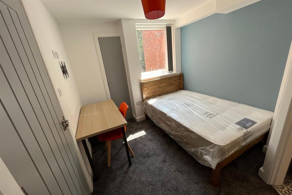Property photo 1 of 7 9.Png