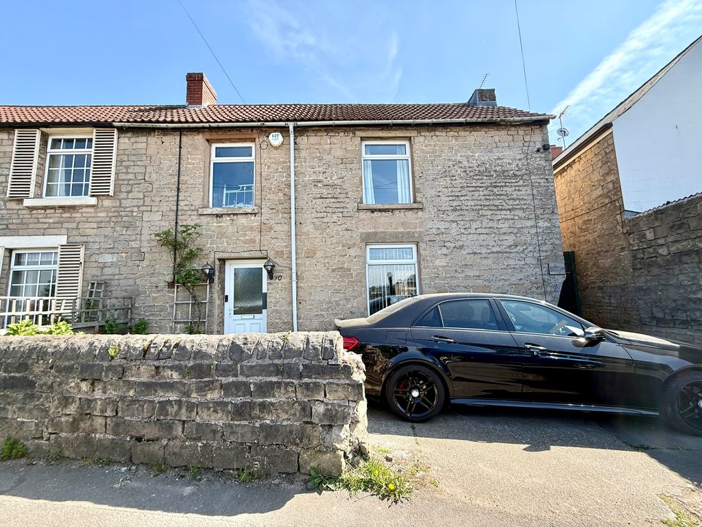 Property photo 1 of 17 30 Warsop Road Front Photo1