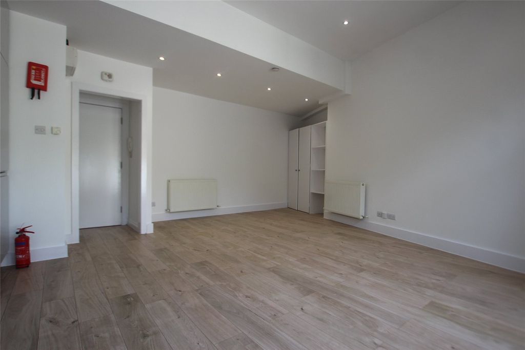 Property photo 2 of 5 Picture No. 08