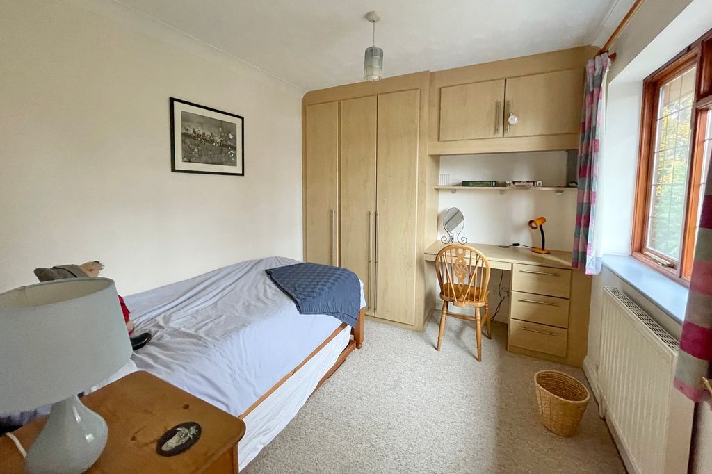 Additional image 21 of 4 bed detached house for saleSycamore Road, Farnborough GU14