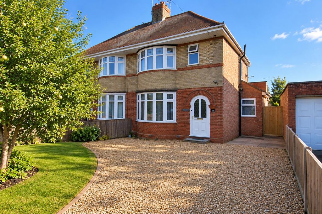 Property photo 1 of 10 5Aa00A40-c9Ae-4E2F-8Cce-64591Cb3Dfec - Copy - Copy