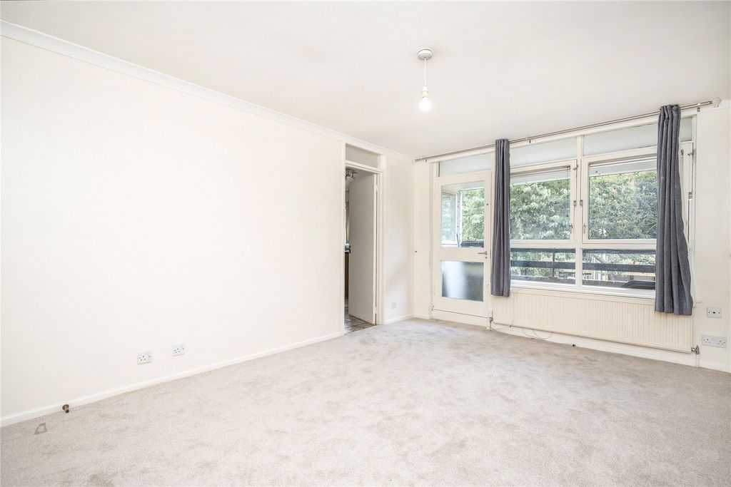 Property photo 2 of 11 Living Room