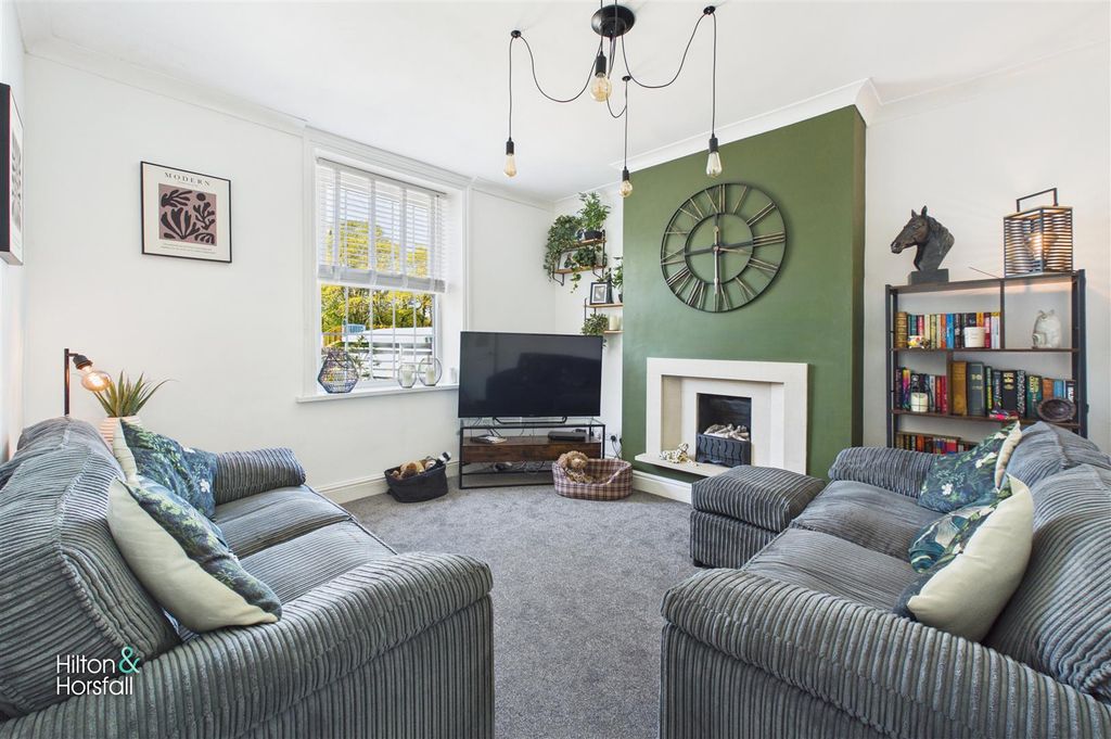 Property photo 2 of 16 Park View Terrace