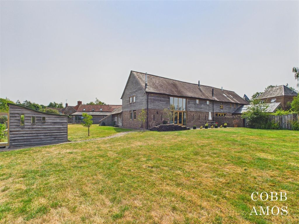 Property photo 1 of 40 Cam03722G0-Pr0130-Still049.Jpg