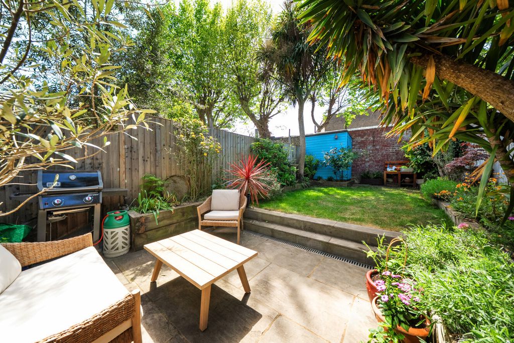 Property photo 3 of 37 1453243-7-69F4Ae5...