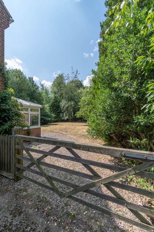 Property photo 3 of 23