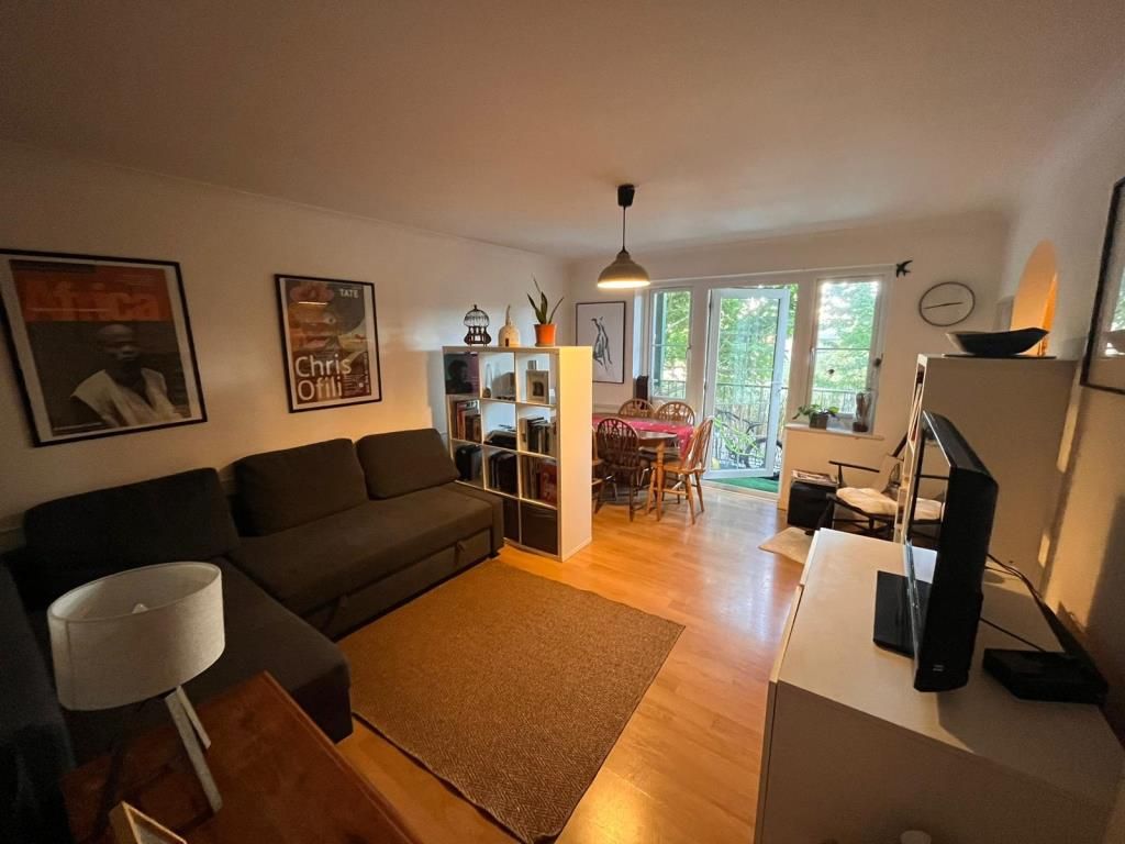 Property photo 3 of 10 Reception