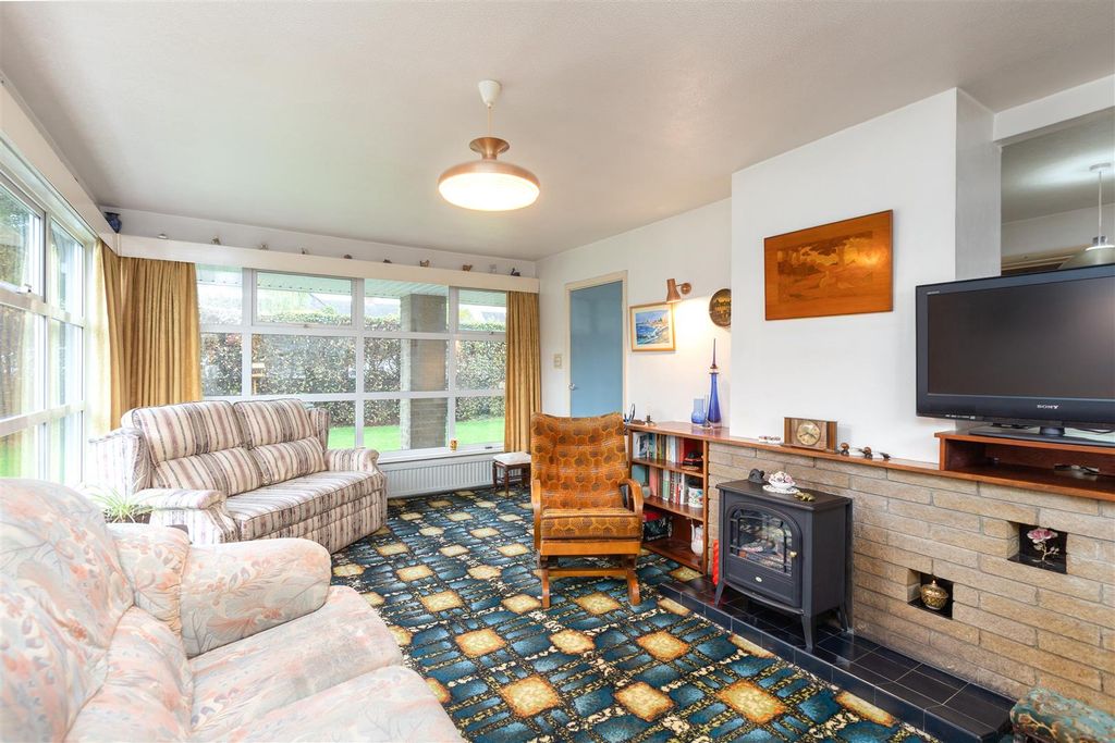 Property photo 3 of 21