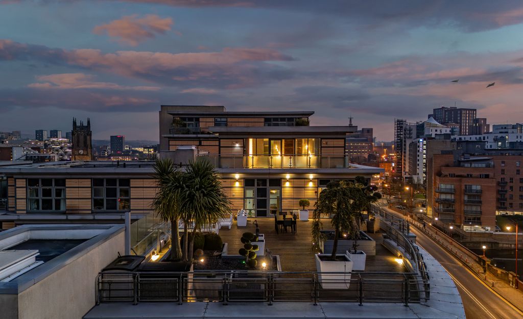 Property photo 3 of 29