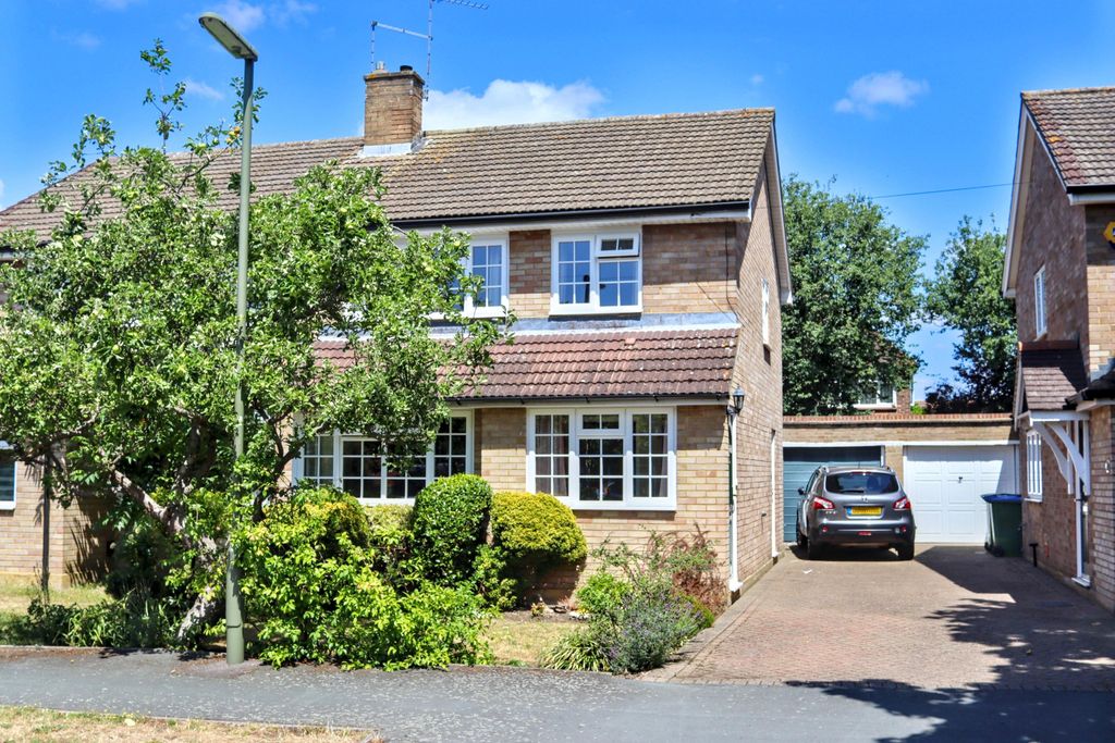 Property photo 1 of 11