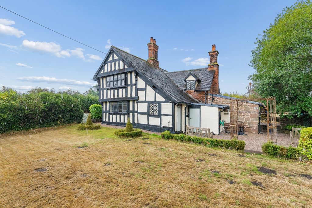 Property photo 3 of 28 Front Emilydimelowewemovewhitchurchandnantwich