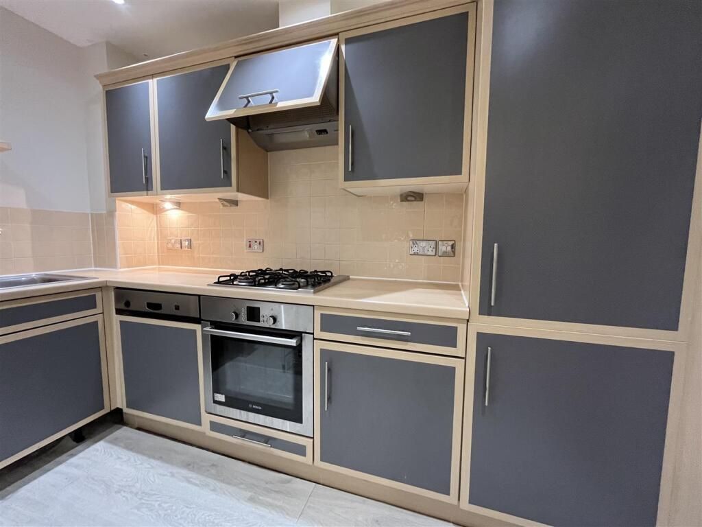 Property photo 3 of 8 Gallery