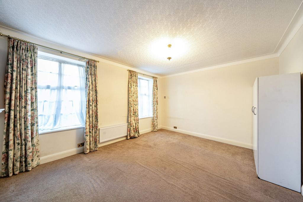 Property photo 3 of 9 1456355-5-6A04B0E...