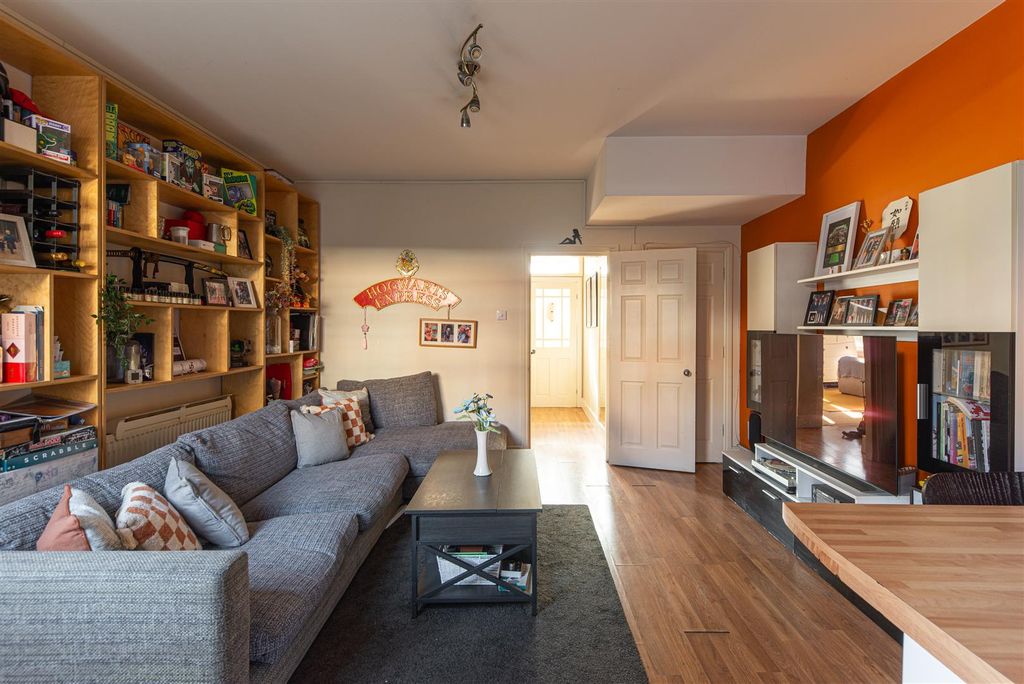 Property photo 3 of 18 Edit-4724.Jpg