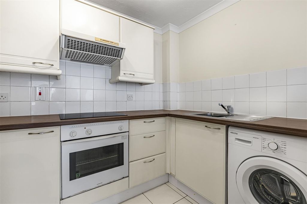 Property photo 3 of 26 3