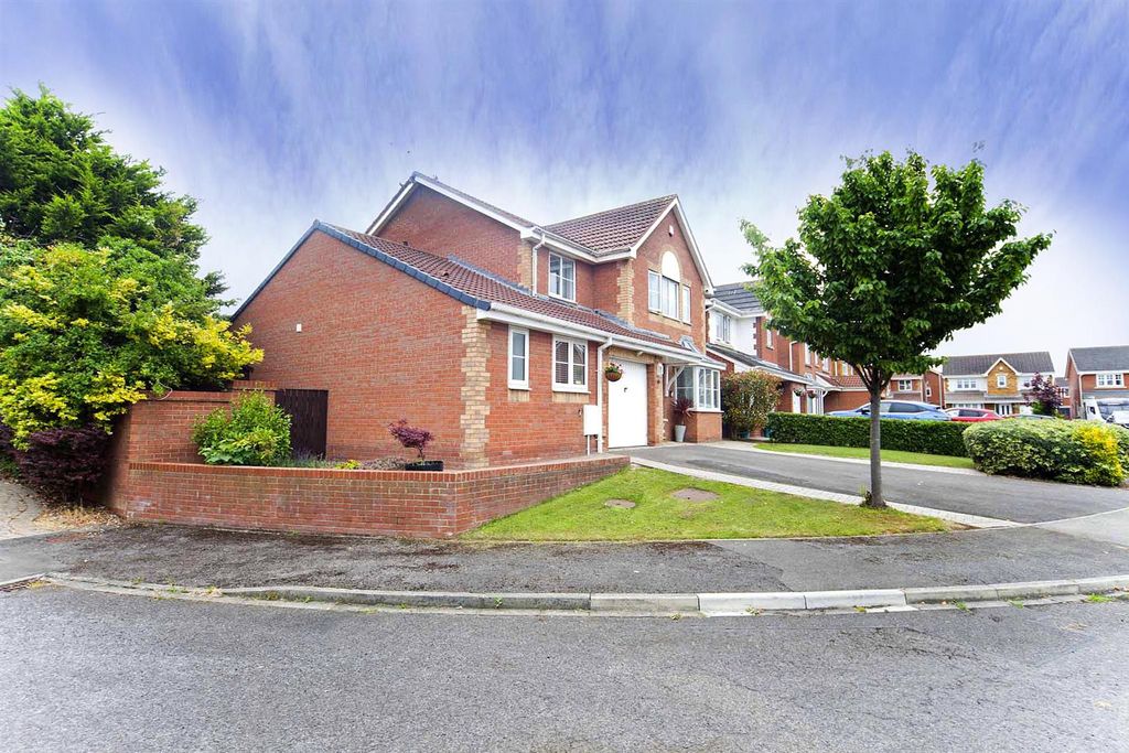 Property photo 2 of 33