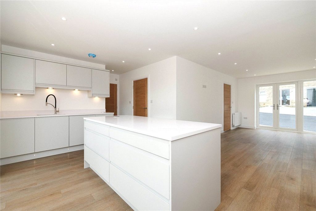 Property photo 3 of 19 Picture No. 03