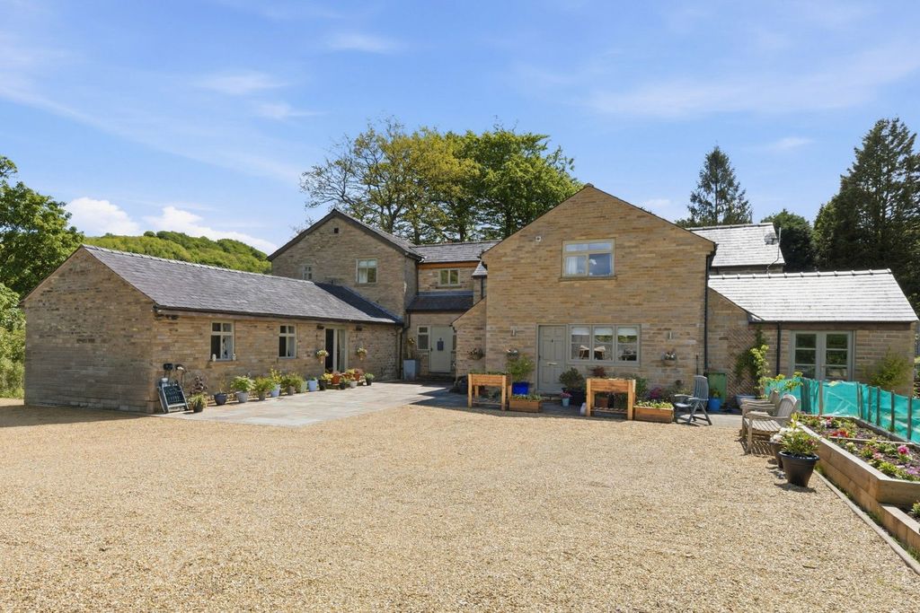 Property photo 1 of 52