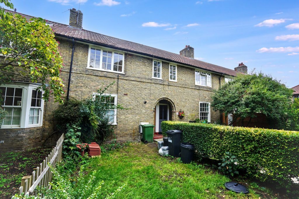 Property photo 2 of 25