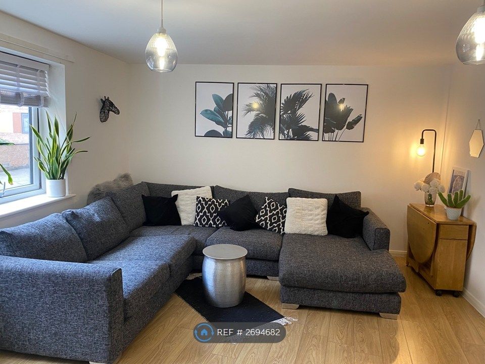 Property photo 2 of 21 Open Plan Living Room