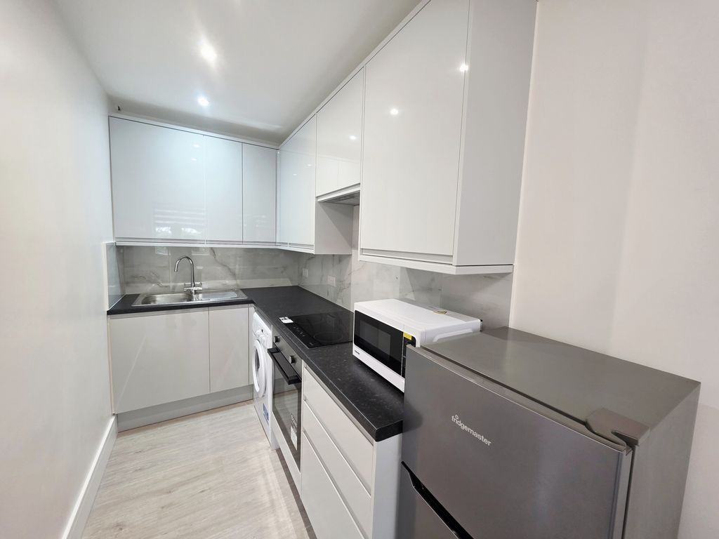 Property photo 3 of 5 Photo 4