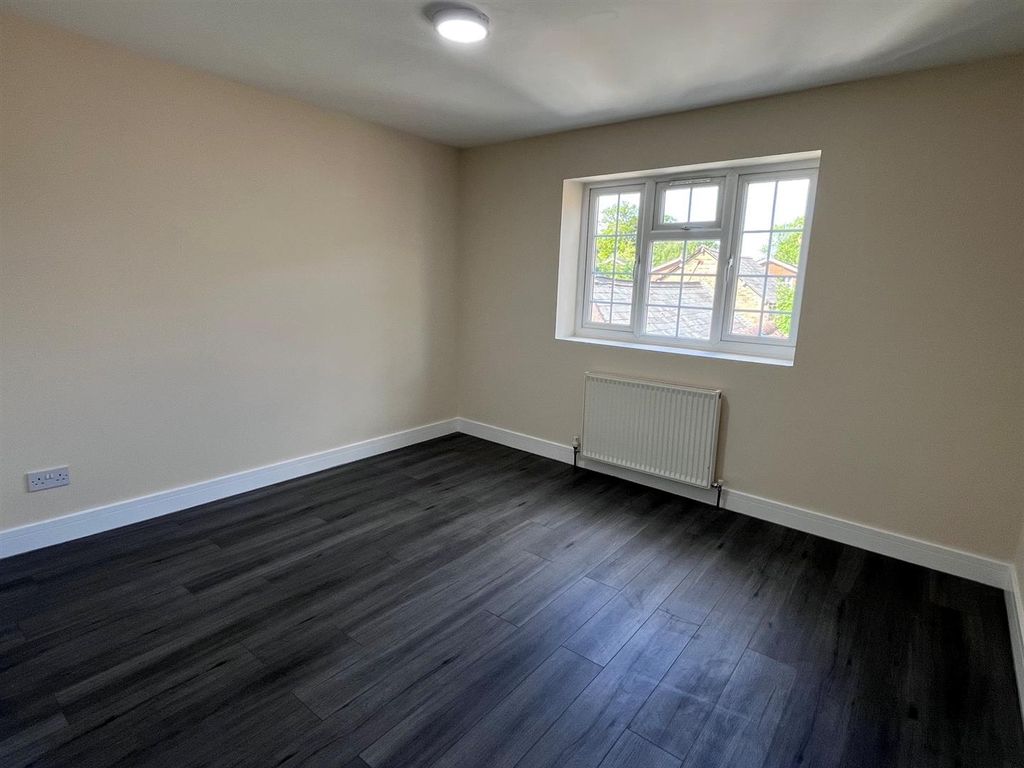 Property photo 3 of 7 Bedroom1 2.Jpg