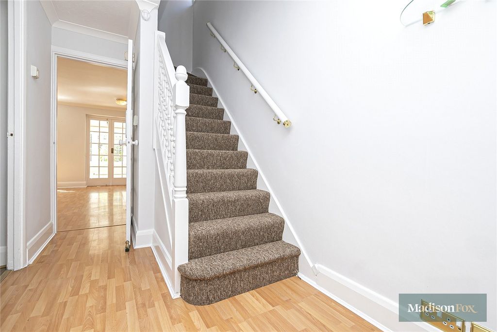 Property photo 2 of 27 Picture No. 94