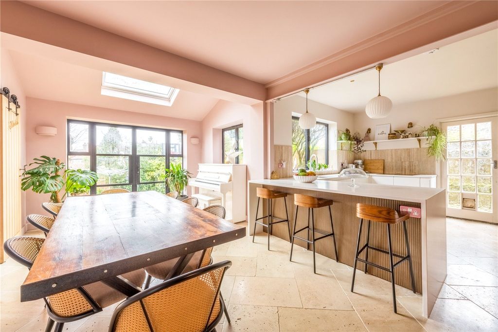 Property photo 3 of 24 Picture No. 10