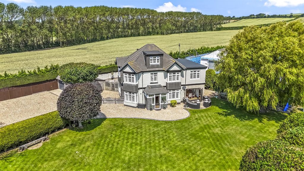 Property photo 1 of 41 Downsview, Littlehampton Road Ex-002.Jpg