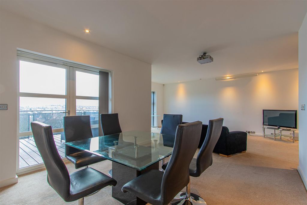 Property photo 2 of 19 Park View 35-12.Jpg