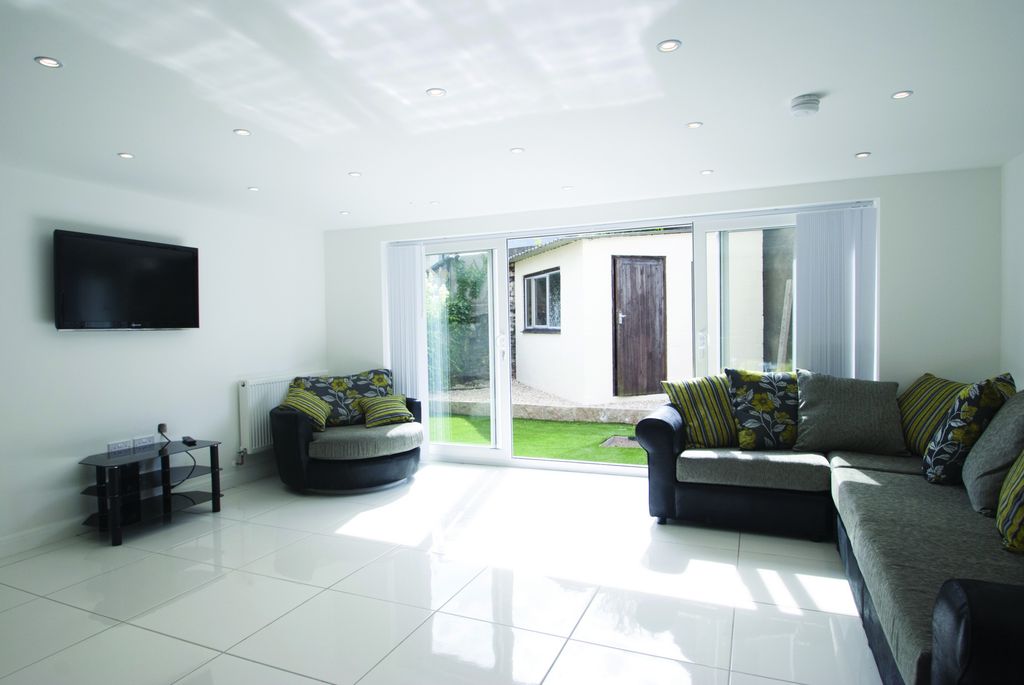 Property photo 1 of 9 Photo 1