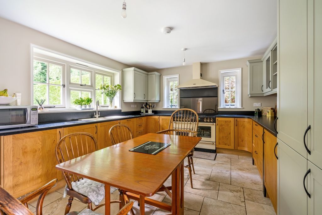 Property photo 2 of 16 Kitchen