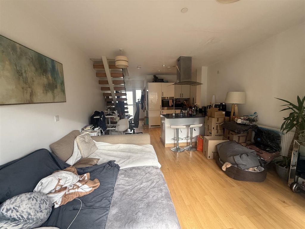 Property photo 2 of 9 Kitchen/Living Room