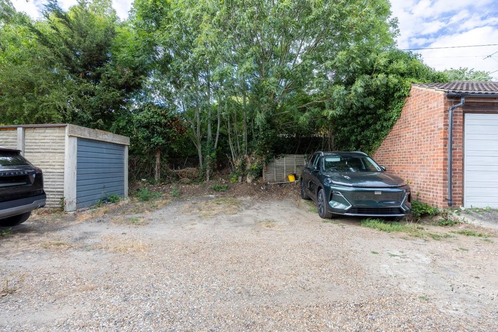 Property photo 2 of 4