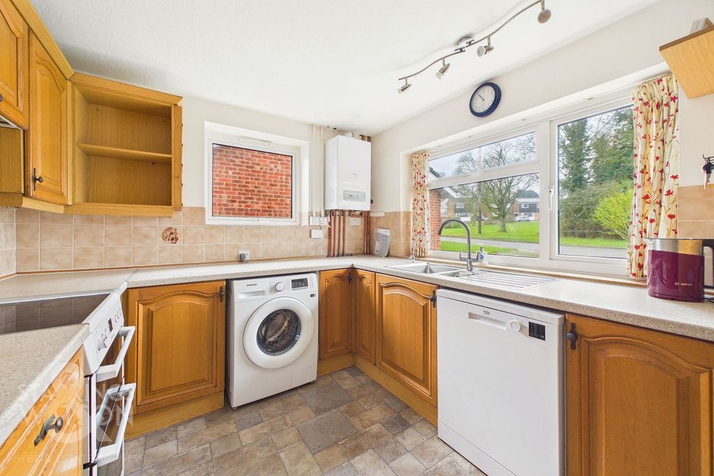 Property photo 3 of 16