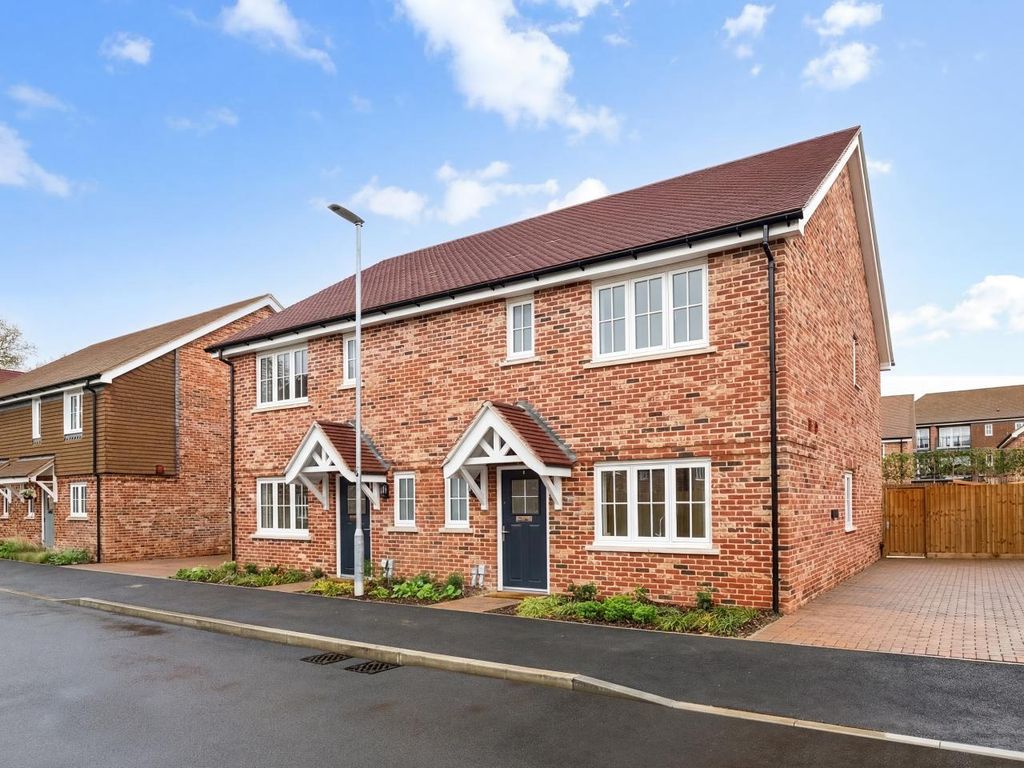 Property photo 1 of 18 The Copthorne, Number 80