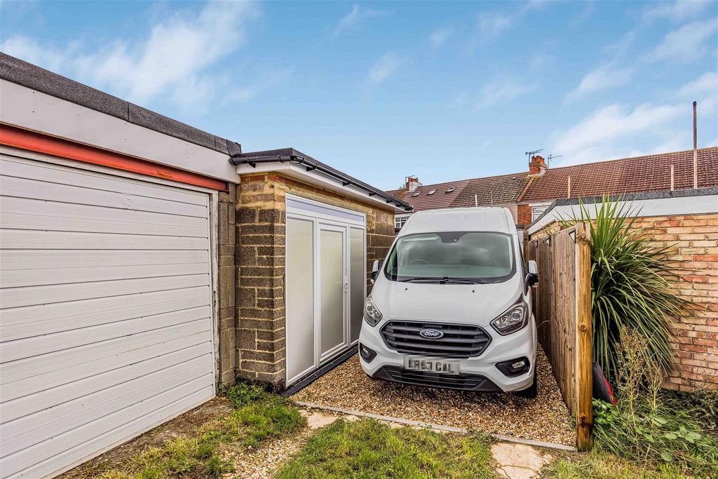 Property photo 3 of 23 3 Algiers Road, Baffins-Small-Porticomarketing-Sol