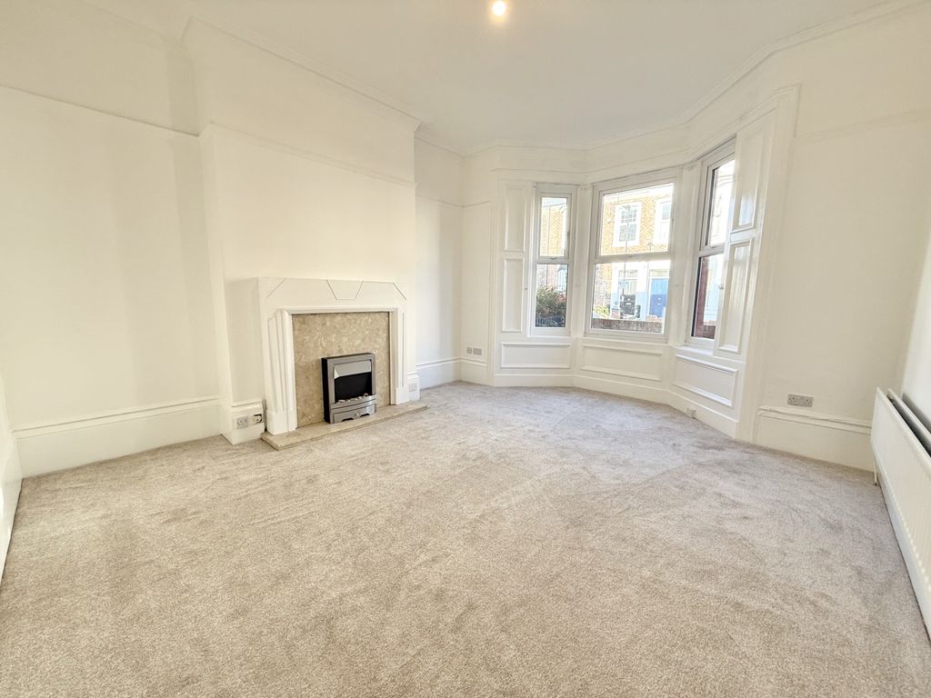 Property photo 3 of 25 Img_7823