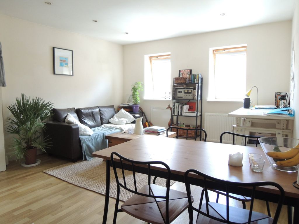 Property photo 3 of 8